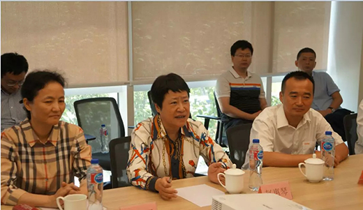 上海市青浦区区委书记赵惠琴带队莅临官网斗鱼体育调研