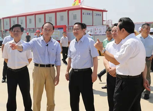 江西省省长易炼红莅临上海官网斗鱼体育南昌项目建设现场调研